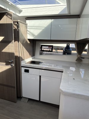 Galeon 405 HTS — Photo 10